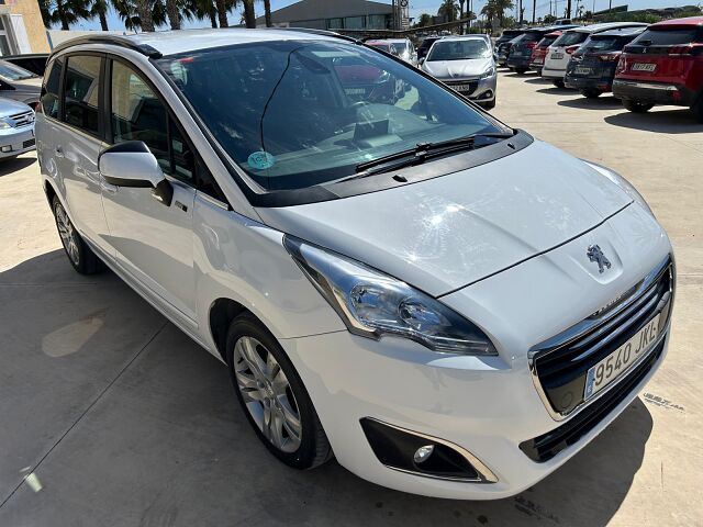 PEUGEOT 5008 STYLE 1.6 HDI AUTO SPANISH LHD IN SPAIN 91000 MILES 7 SEATS 2015